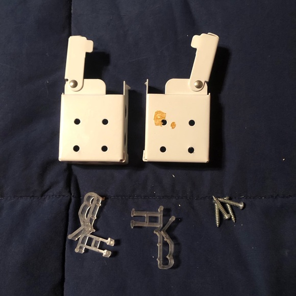 Heavy duty/quality white mini blind - Picture 3 of 16